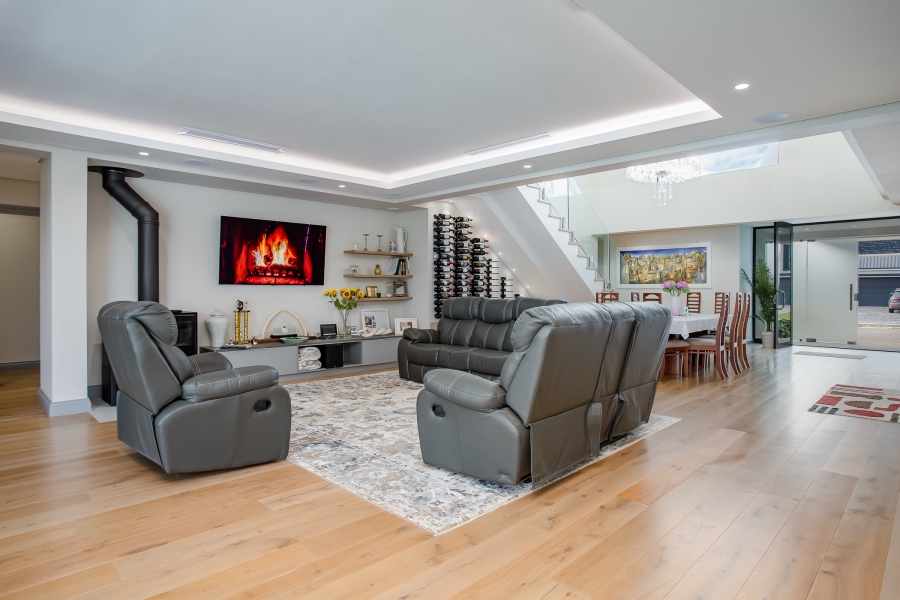 4 Bedroom Property for Sale in Val De Vie Estate Western Cape